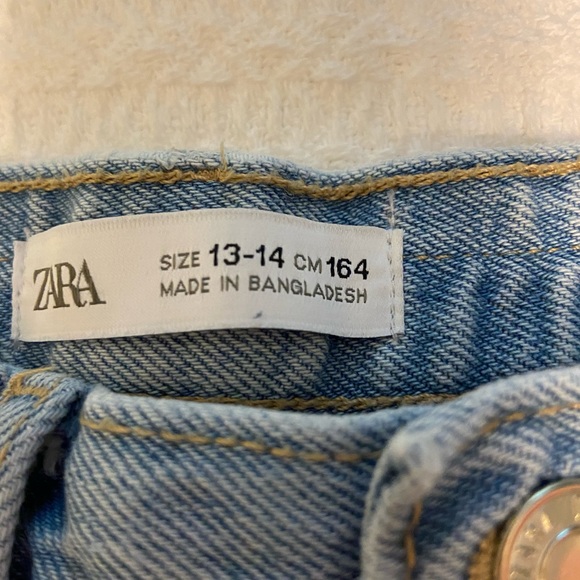 Zara Mom Fit Jeans- 13-14 years old - Picture 4 of 5